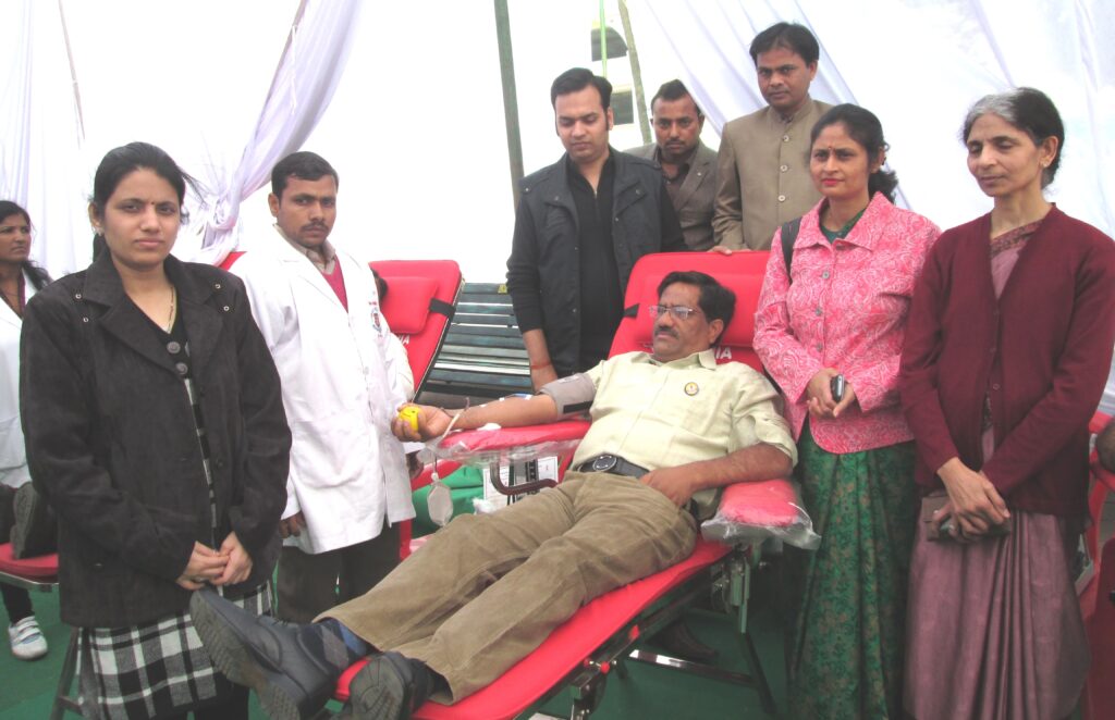 06 Help U Trust_Blood Donation Camp_05.01.2014