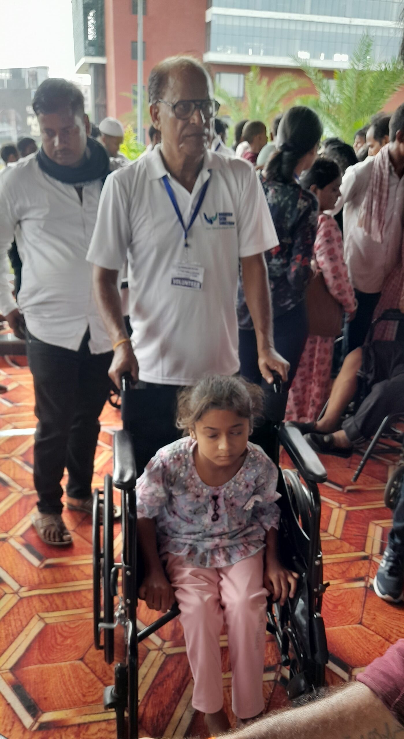 HelpUtrust_NarayanSevasansthan (6)